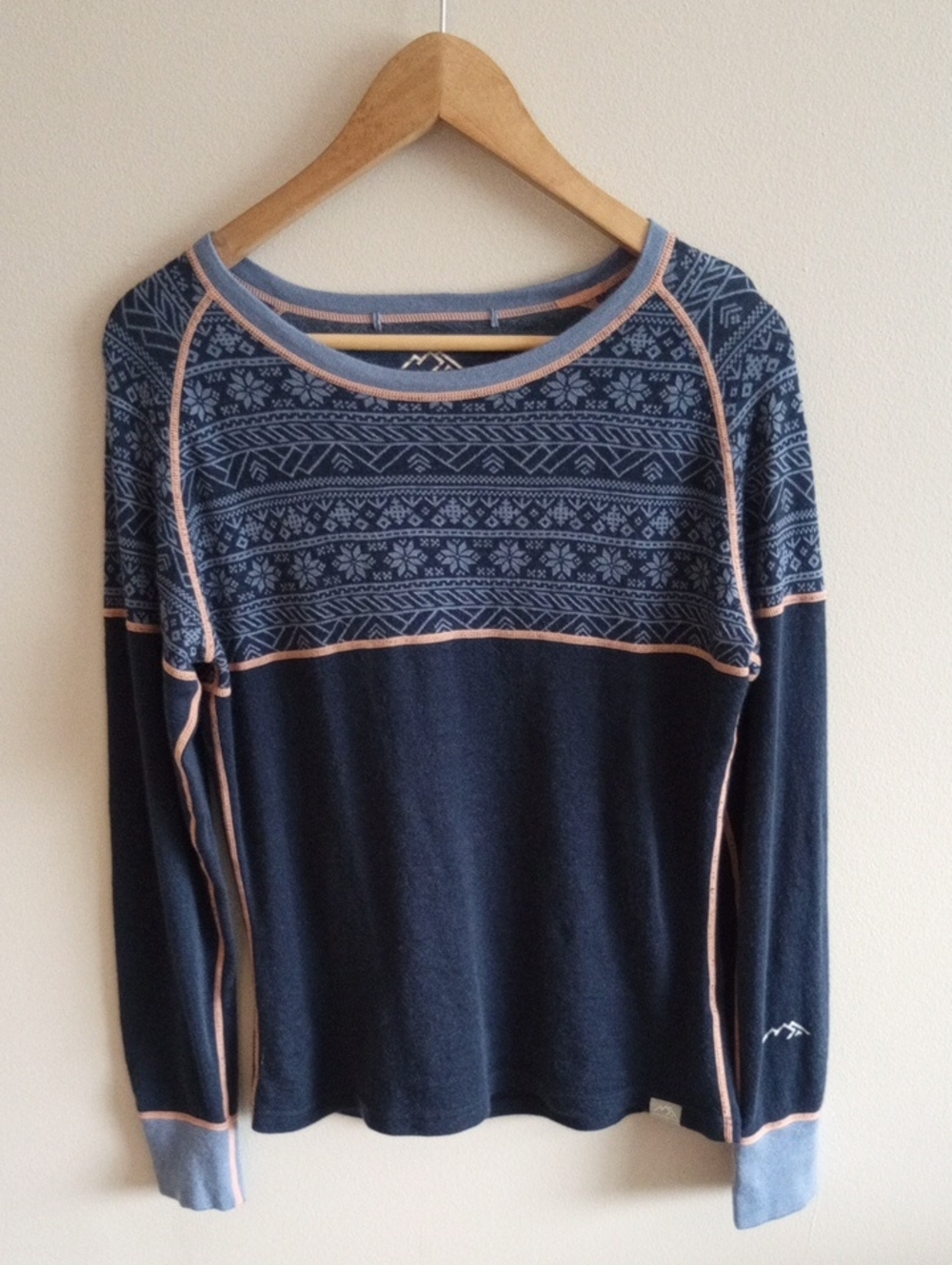 Merino Tech 250 100% Merino Wool Top Size Medium Nordic Tale Berry